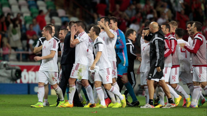 Timnas Albania merayakan kemenangan atas Portugal