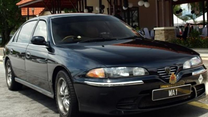 Proton Perdana Executive.