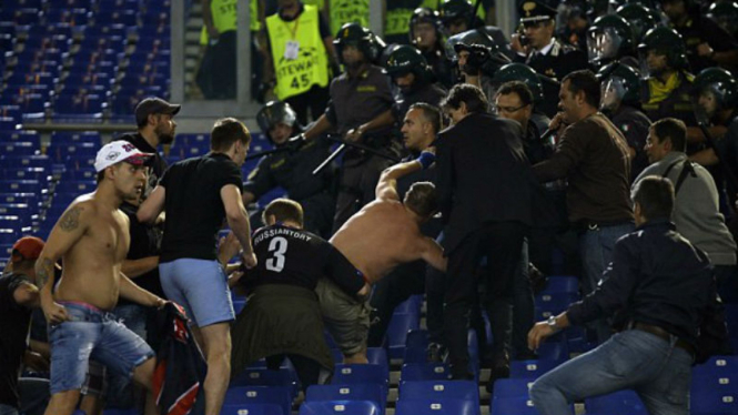Kerusuhan di laga AS Roma versus CSKA Moscow