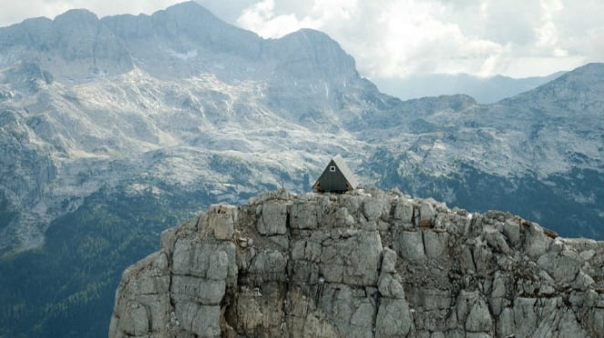 Hoteles en las montañas de Alpen.