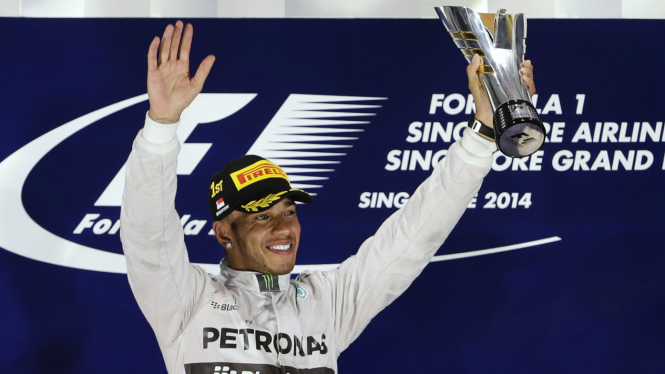 Pembalap F1 dari tim Mercedes  Lewis Hamilton