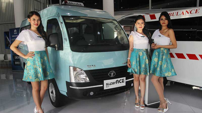 Tata Motors Pamerkan Angkot di IIMS 2014