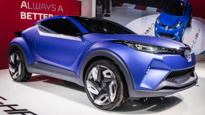 Toyota C-HR di ajang Paris Motor Show 2014.