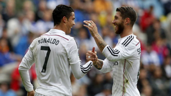 Cristiano Ronaldo (kiri) dan Sergio Ramos