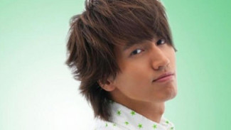 Jerry Yan Resmi Menikahi Model Cantik?