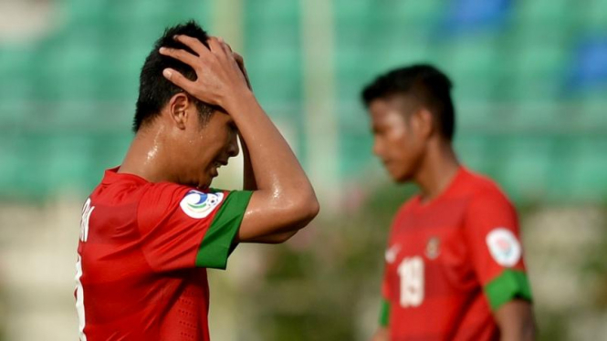 Reaksi pemain Timnas Indonesia U-19 setelah gagal cetak gol