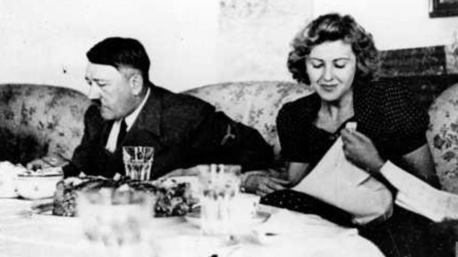 Adolf Hitler dan Eva Braun.