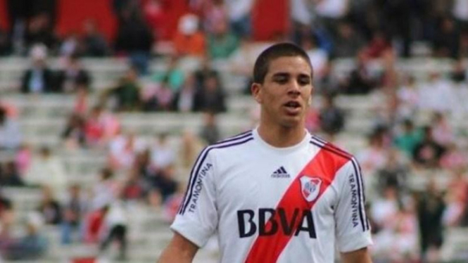 Giovanni Simeone saat masih memperkuat River Plate.