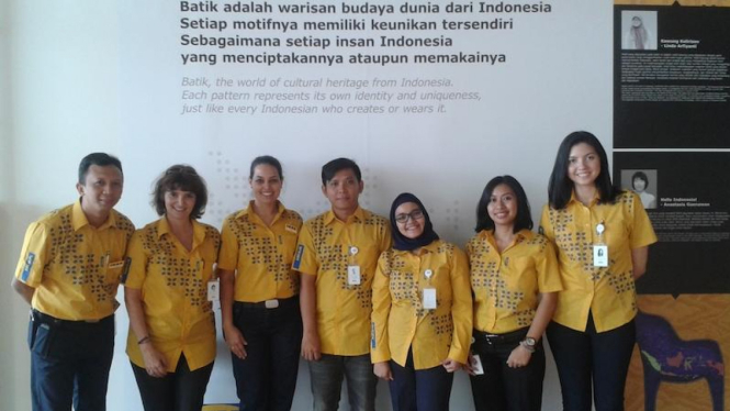 Ada Batik  Indonesia  di Seragam  IKEA VIVA