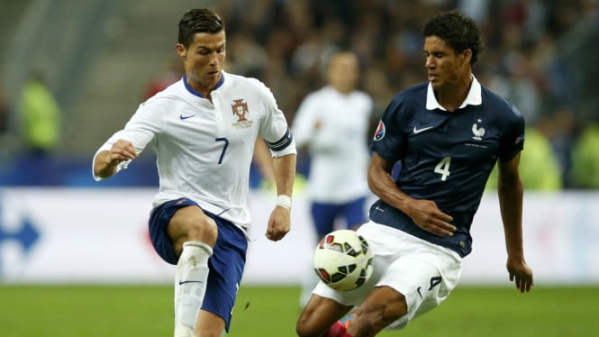 Cristiano Ronaldo dan Raphael Varane