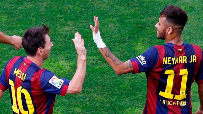 Pemain Barcelona, Lionel Messi, dan Neymar