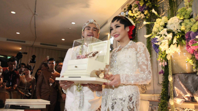 Raffi Ahmad dan Nagita Slavina Gelar Jumpa Pers Usai Akad Nikah