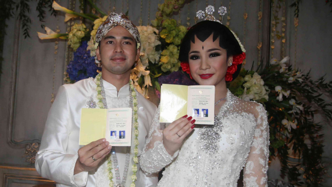 Raffi Ahmad dan Nagita Slavina Gelar Jumpa Pers Usai Akad Nikah