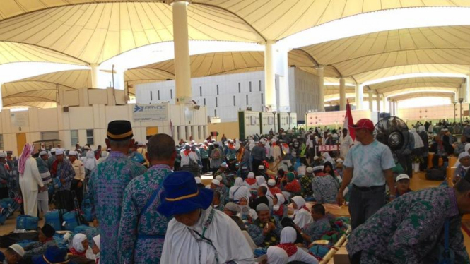 Ratusan Jemaah Haji Menanti Keberangkatan Kepulangan ke Tanah Air