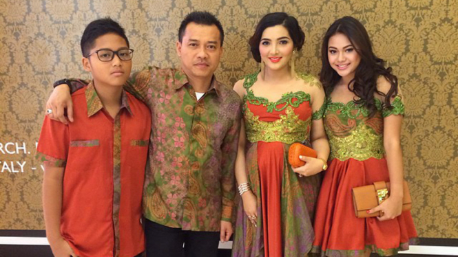 Anang Hermansyah, Ashanty, Aurel dan Azriel.