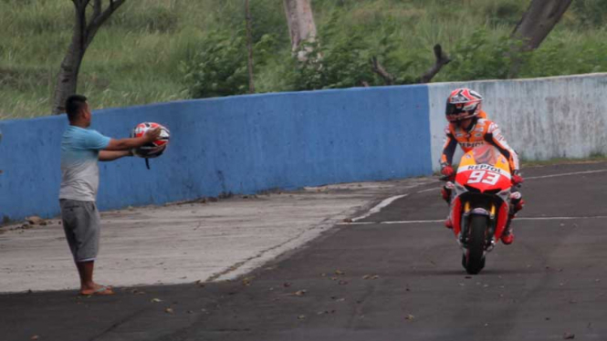 Marc Marquez & Dani Pedrosa Membalap di Sirkuit Sentul