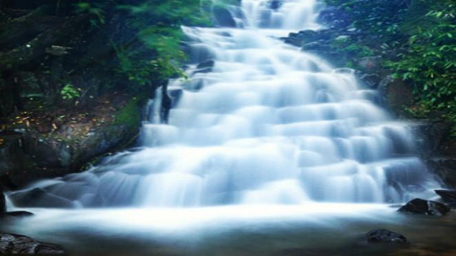 Keindahan Wisata Air Terjun Dolo Kediri Viva