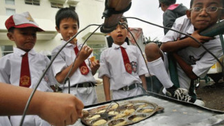 7 Bisnis Jajanan Anak Sekolah Paling Laris