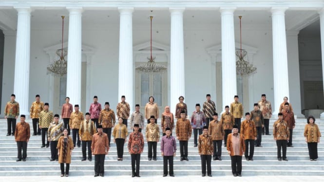 Pelantikan 34 menteri Kabinet Kerja Pemerintahan Joko Widodo.