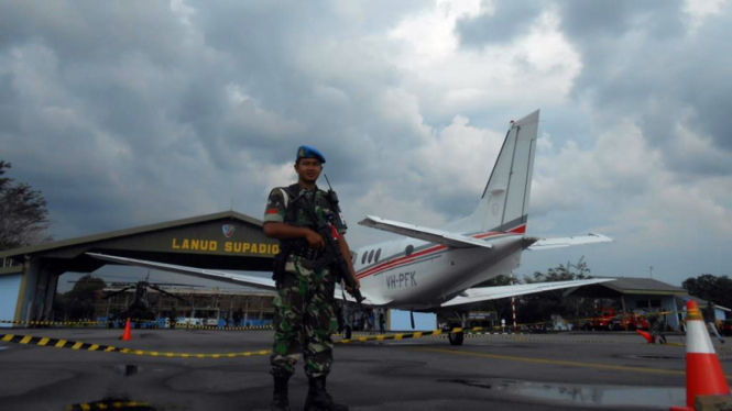 Pesawat asing asal Singapura dilepas