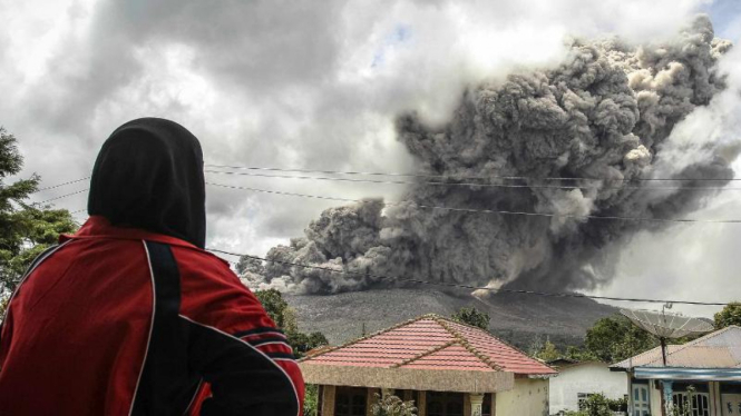 Bencana Gunung Silabung meletus di Sumatera Utara