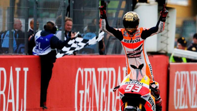 Pembalap Honda, Marc Marquez, memenangi MotoGP Valencia