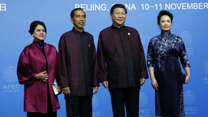 Presiden Joko Widodo dan Presiden Xi Jinping ikut makan malam APEC