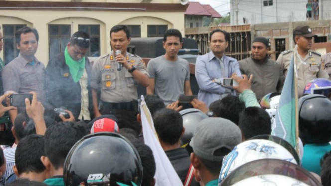 Senator asal Aceh Bebaskan Mahasiswa yang Ditahan Polisi