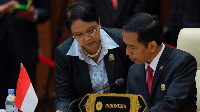 Presiden Joko Widodo dan Menlu Retno Marsudi. 