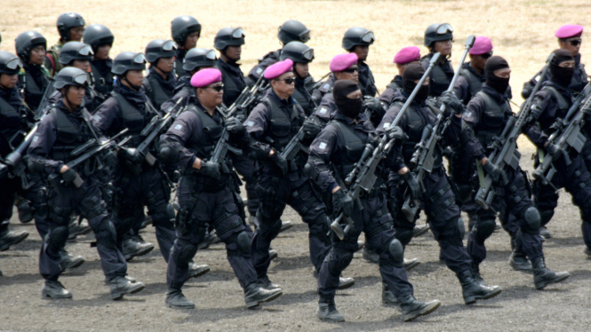 Foto Gladi Bersih Peringatan HUT TNI AL ke-69