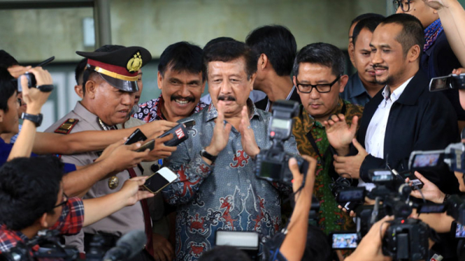 Mantan Jaksa Agung Basrief Arief Lapaorkan Harta Kekayaan ke KPK