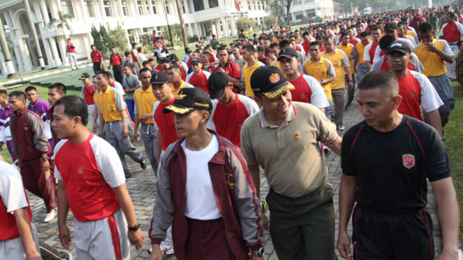 Senam dan Gerak Jalan Bersama TNI-Polri di Mako Kopassus