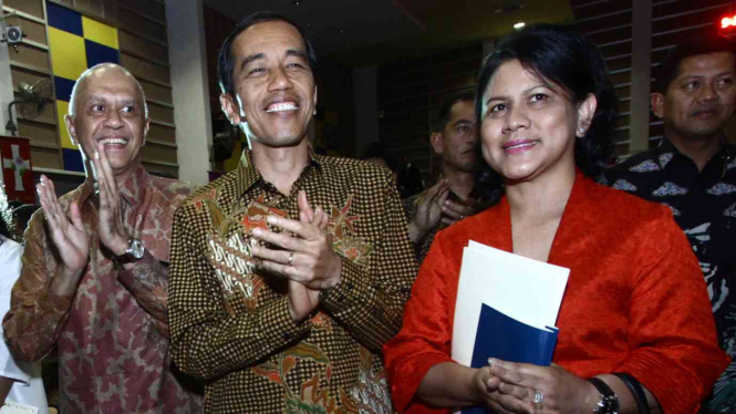  Jokowi Hadiri Wisuda Putra Bungsunya Kaesang Pangarep 