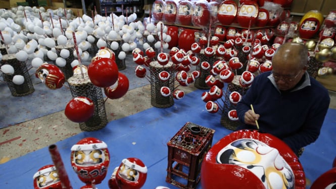 Daruma Boneka Keberuntungan di Jepang