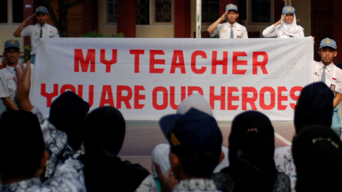 Peringatan Hari Guru Nasional tahun 2014 di Sejumlah Daerah