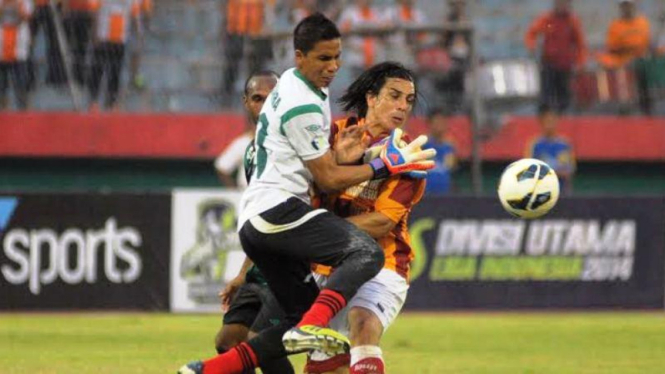 Final Divisi Utama 2014 antara Borneo FC dan Persiwa