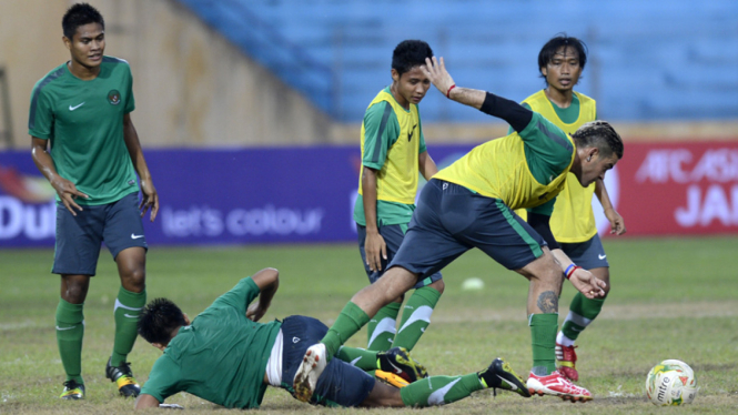 Latihan Timnas Jelang Lawan Laos di Piala AFF 2014