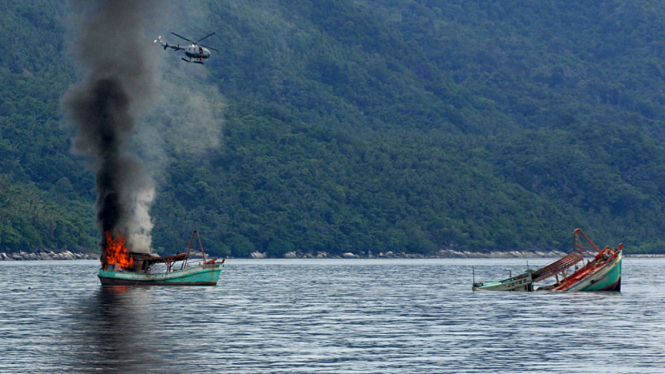 Tiga Kapal Vietnam Ditenggelamkan TNI AL