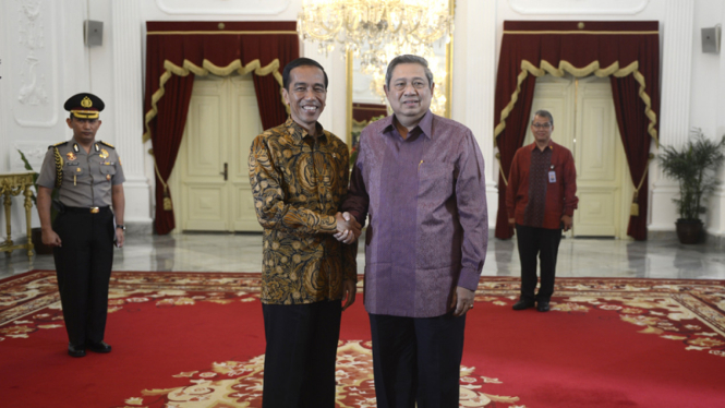 Presiden Joko Widodo dan SBY di Istana Negara