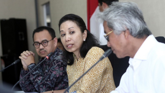 Menteri ESDM Sudirman Said, bersama Menteri BUMN Rini Soemarno dan Direktur Utama Pertamina Dwi Soetjipto