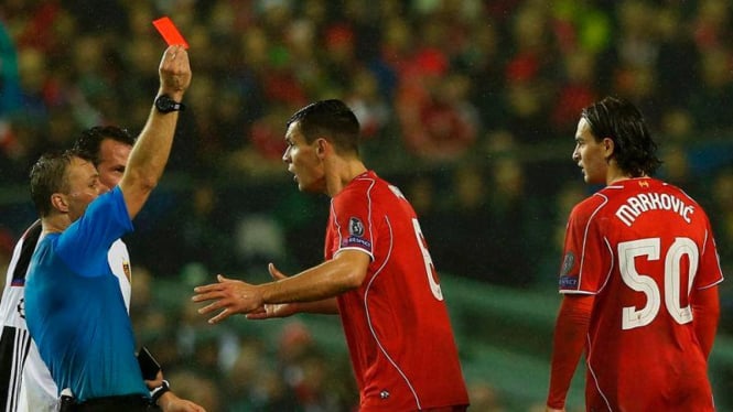 Wasit berikan kartu merah ke pemain Liverpool, Lazar Markovic