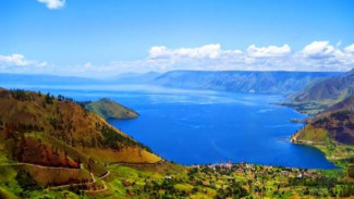 Wow, 5 Danau ini Paling