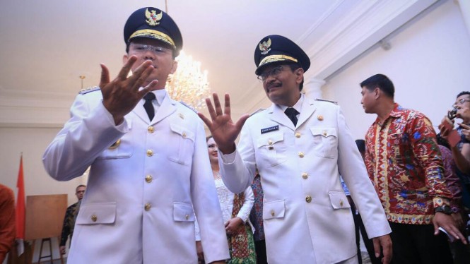 Gubernur DKI Jakarta Basuki Tjahaja Purnama bersama Wakil Gubernur DKI Jakarta, Djarot Saiful Hidayat.