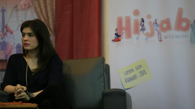 Carissa Putri Saat Talk Show Film Hijab
