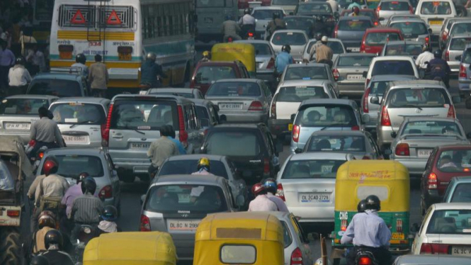 Ilustrasi lalu lintas di India