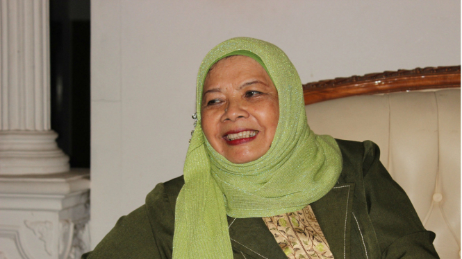 Prof. Dr. Hj. Ummu Salamah, MS 