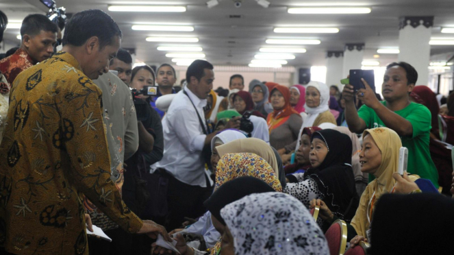 Presiden Jokowi Hadiri Peringatan Hari Ibu
