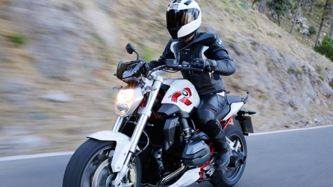 BMW R1200R