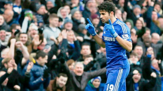 Striker Chelsea, Diego Costa usai mencetak gol ke gawang West Ham United