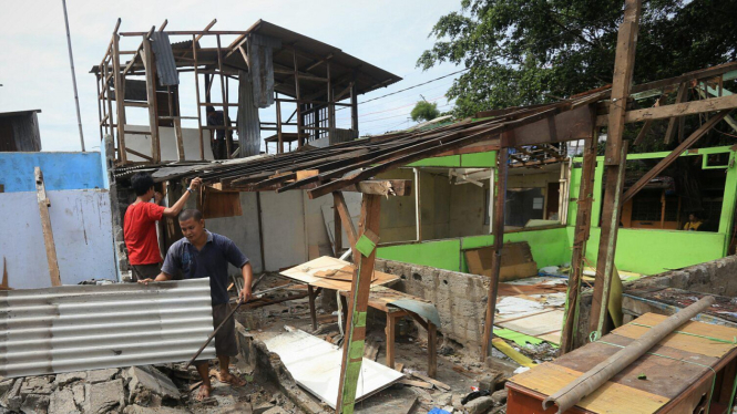 Penggusuran Bangunan di Pasar Minggu